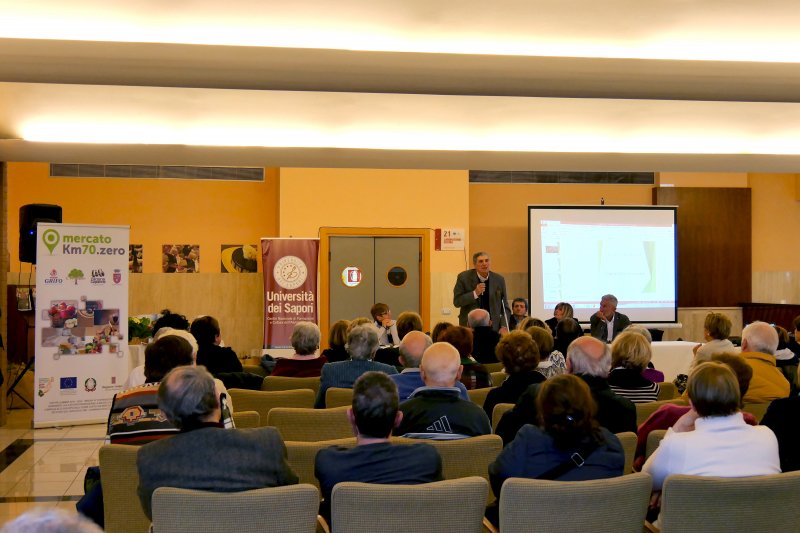 GruppoGrifo Agroalimentare con i partener di Mercatokm70.zero in collaborazione con AUSER per promuovere il Progetto: 